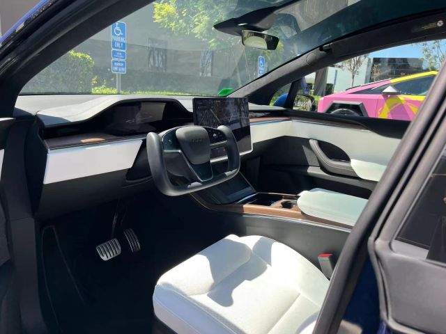 2023 Tesla Model X Standard Range
