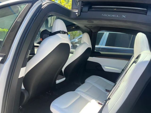 2023 Tesla Model X Standard Range