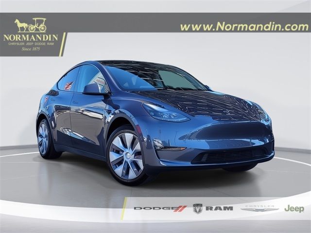 2023 Tesla Model Y Base