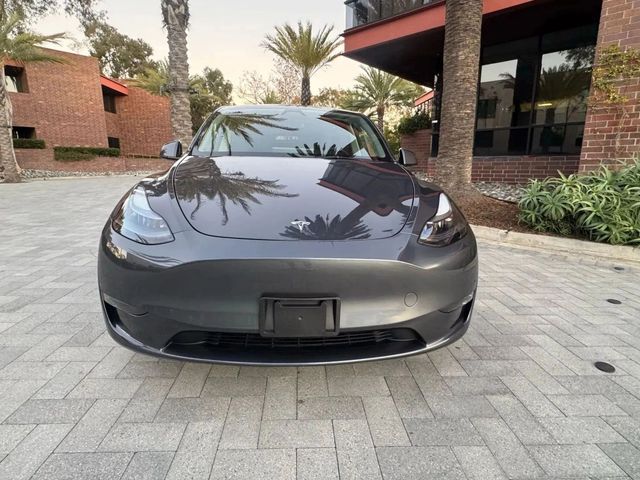 2023 Tesla Model Y Base