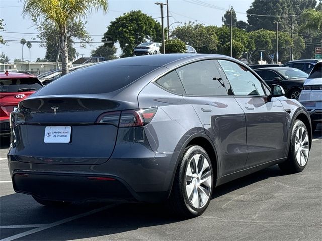 2023 Tesla Model Y Base