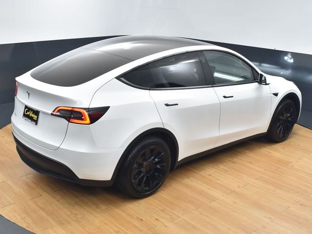 2023 Tesla Model Y Base