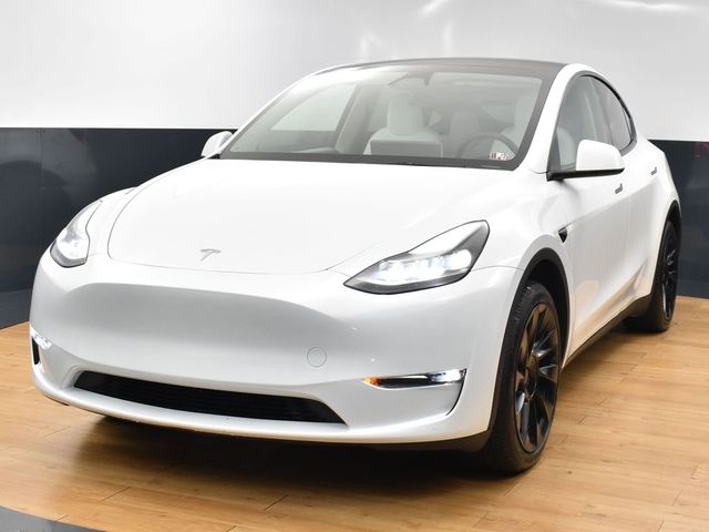 2023 Tesla Model Y Base