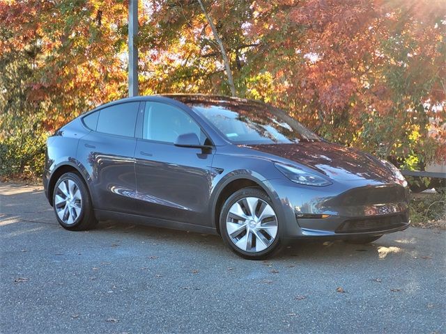 2023 Tesla Model Y Base