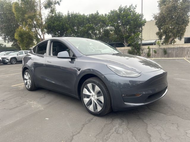 2023 Tesla Model Y Base