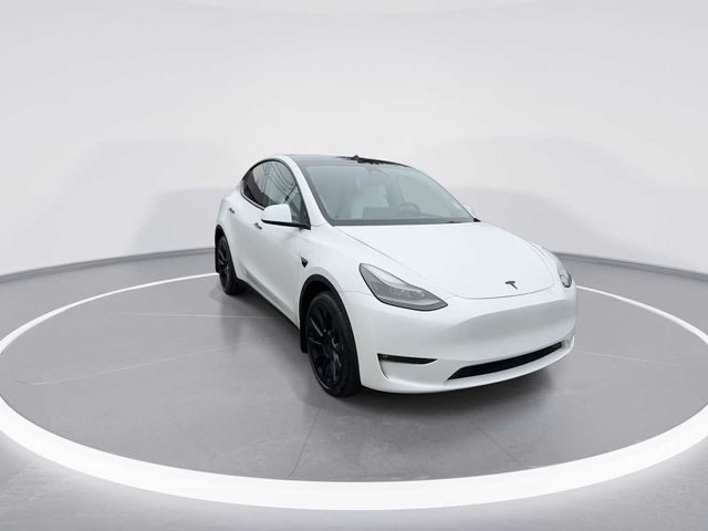 2023 Tesla Model Y Base