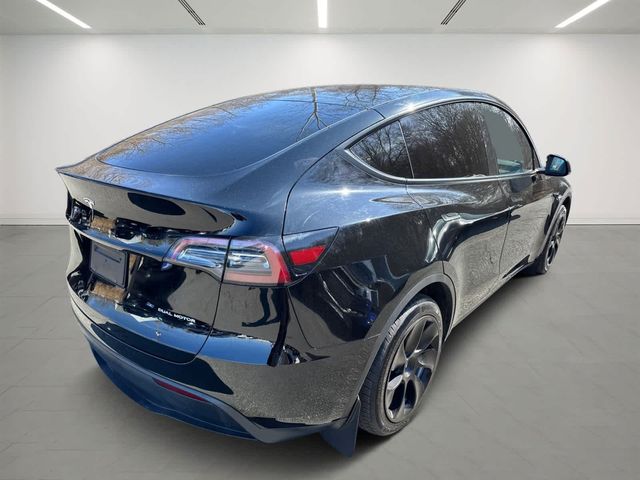 2023 Tesla Model Y Base