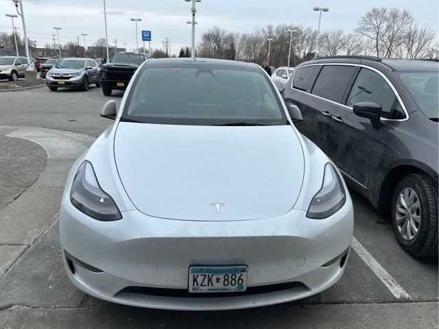 2023 Tesla Model Y Base