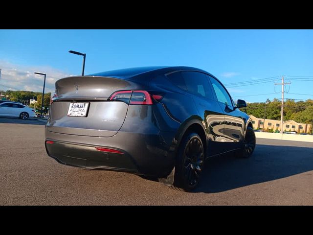 2023 Tesla Model Y Base