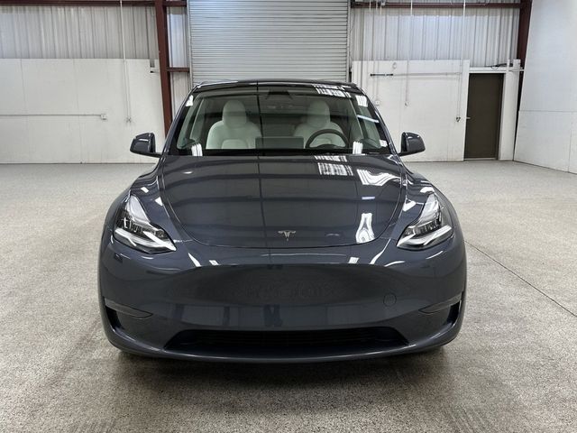 2023 Tesla Model Y Base