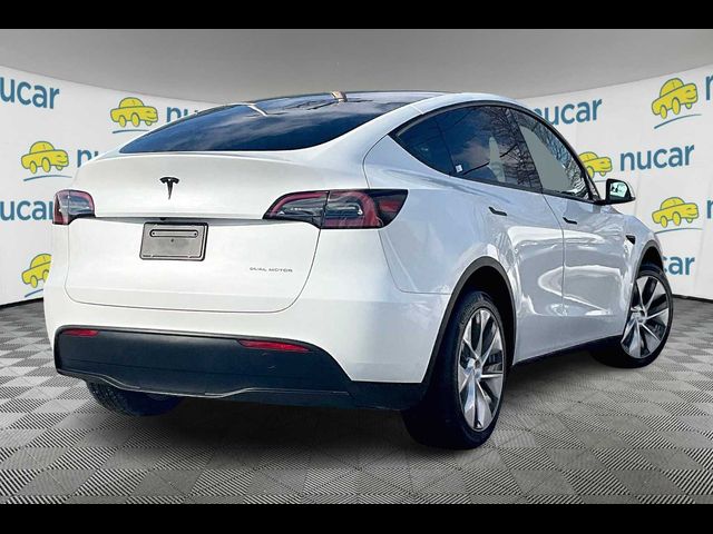 2023 Tesla Model Y Base