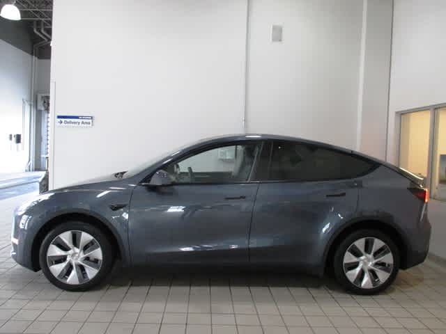 2023 Tesla Model Y Base