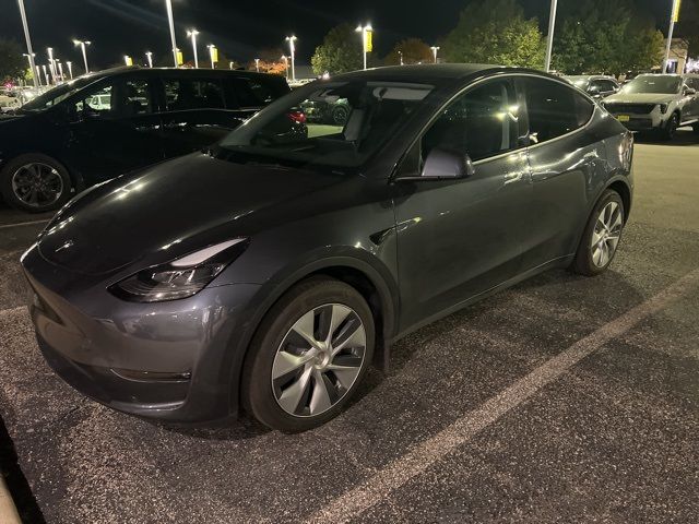 2023 Tesla Model Y Base