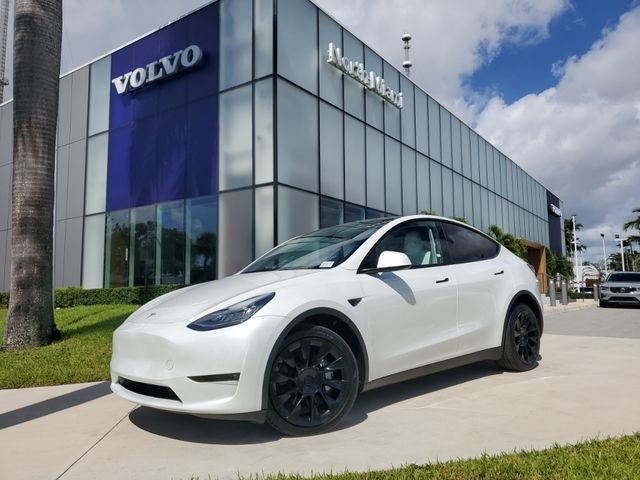 2023 Tesla Model Y Long Range