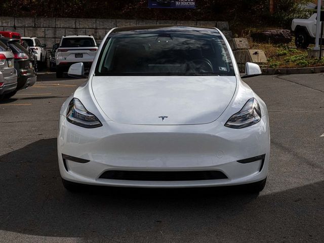 2023 Tesla Model Y Base
