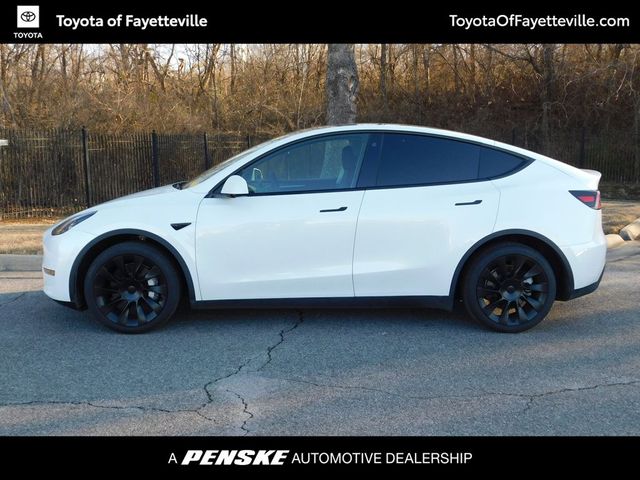 2023 Tesla Model Y Base