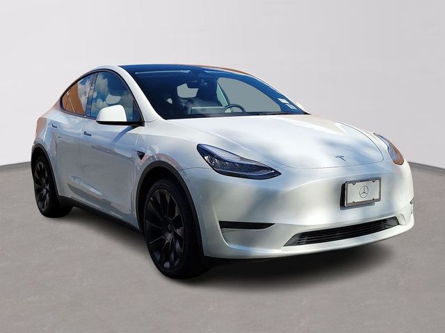 2023 Tesla Model Y Base