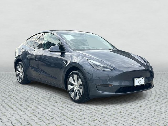 2023 Tesla Model Y Base