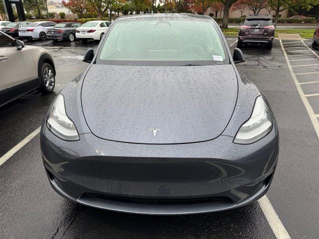 2023 Tesla Model Y Base