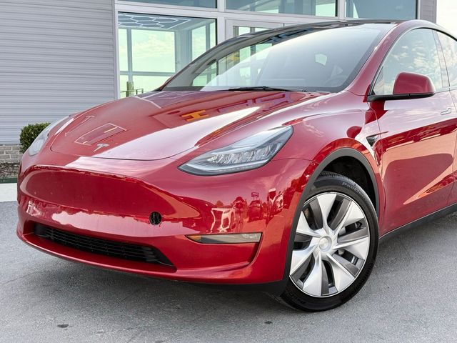 2023 Tesla Model Y Base