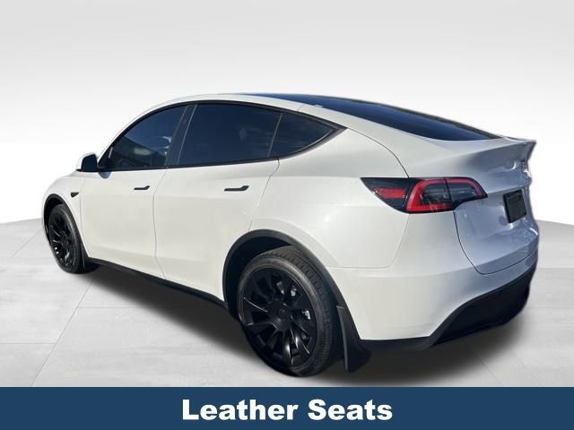 2023 Tesla Model Y Base