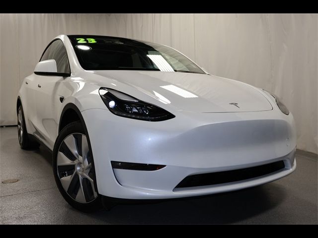 2023 Tesla Model Y Base