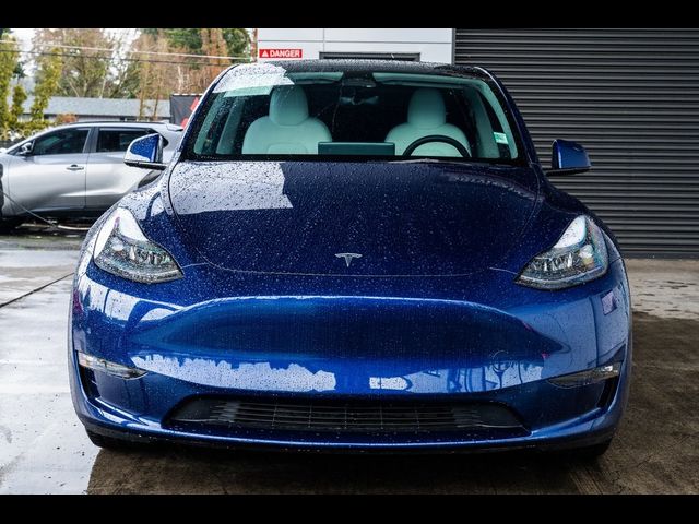 2023 Tesla Model Y Base