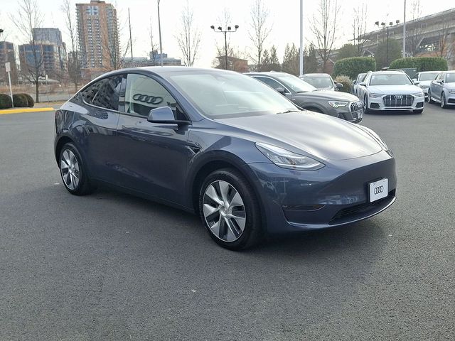 2023 Tesla Model Y Base
