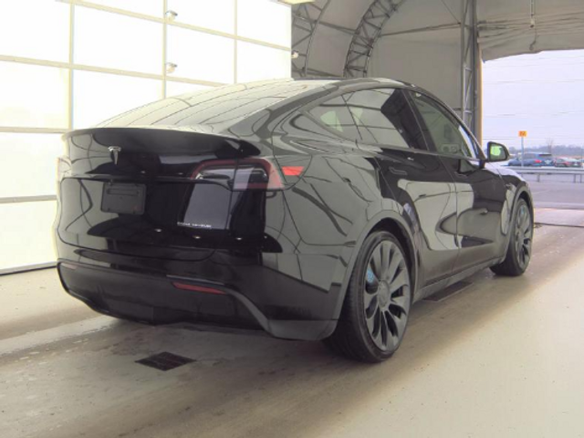 2023 Tesla Model Y Performance