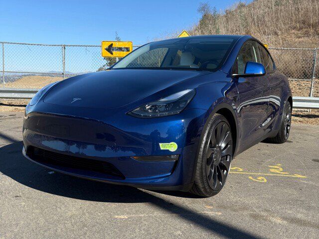 2023 Tesla Model Y Performance