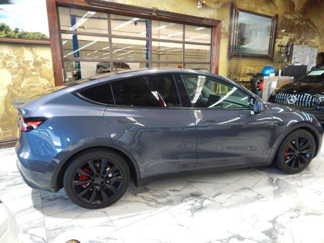 2023 Tesla Model Y Performance