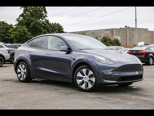 2023 Tesla Model Y Base