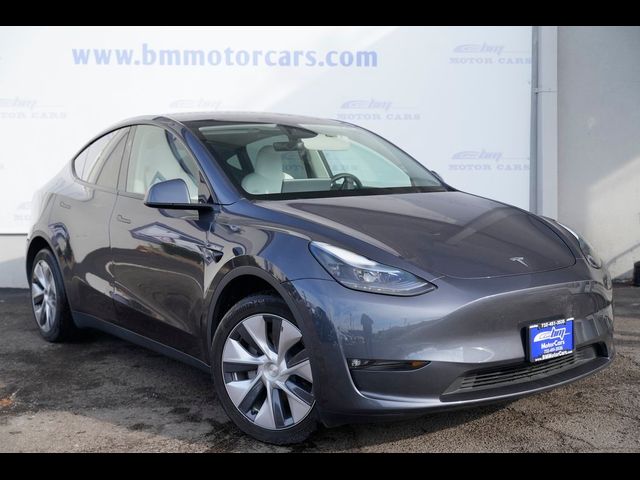 2023 Tesla Model Y Base