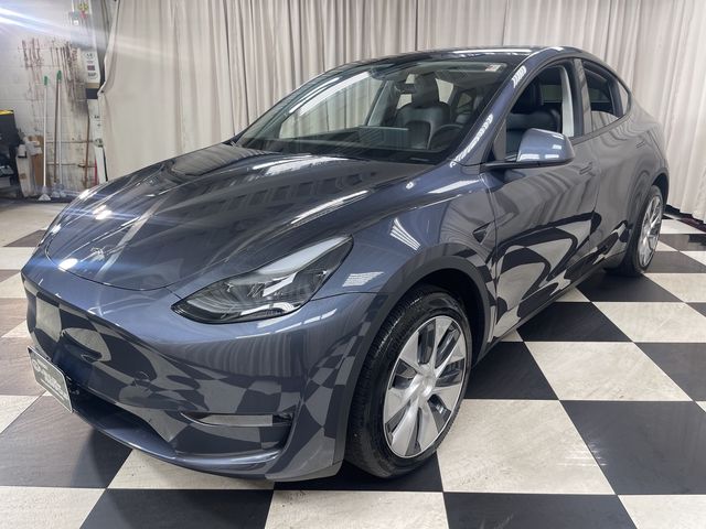 2023 Tesla Model Y Base