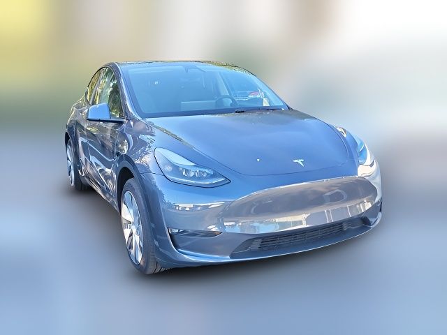 2023 Tesla Model Y Base