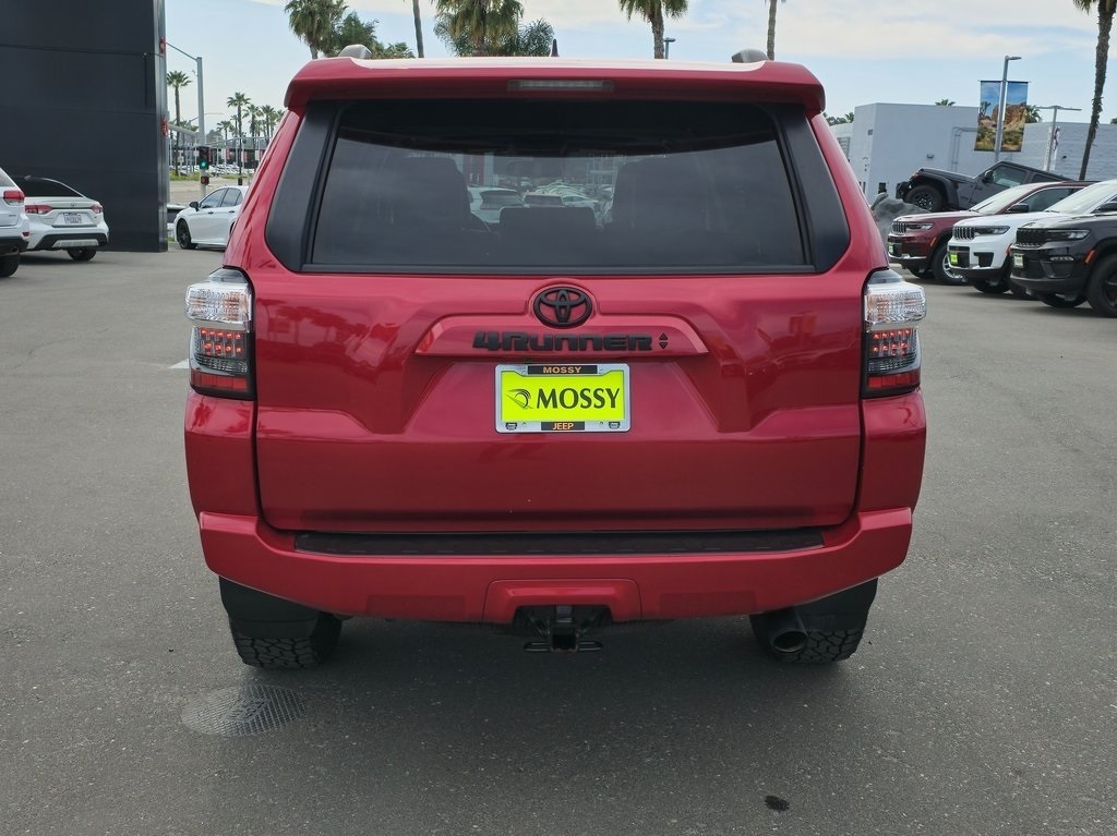 Vehicle image 5 of 38