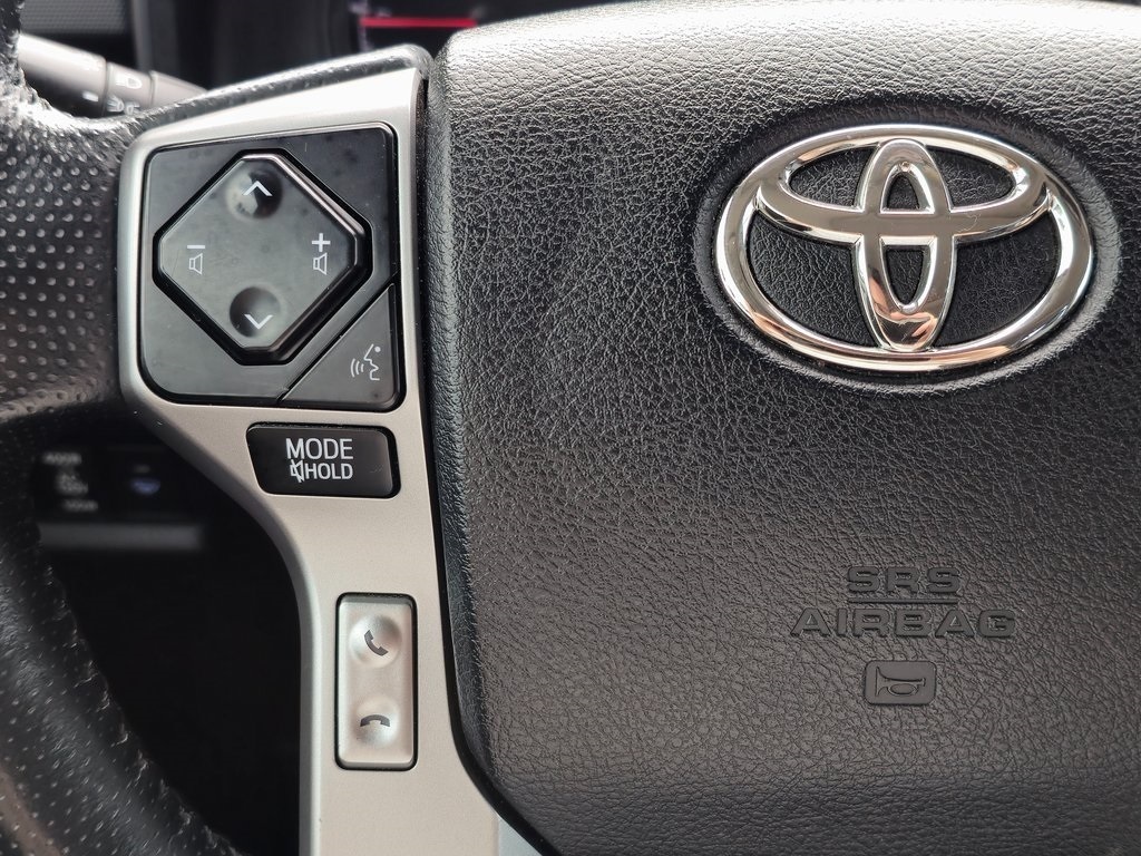 Vehicle image 32 of 38