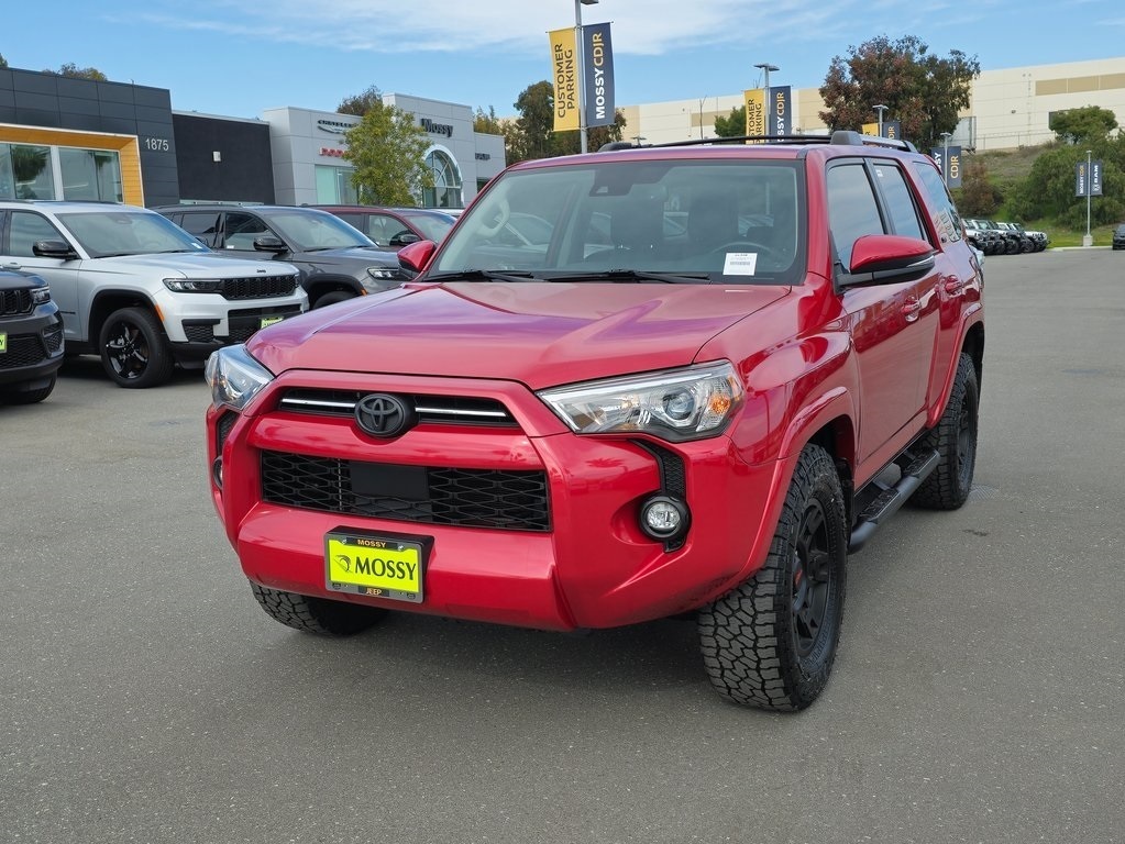 Vehicle image 10 of 38