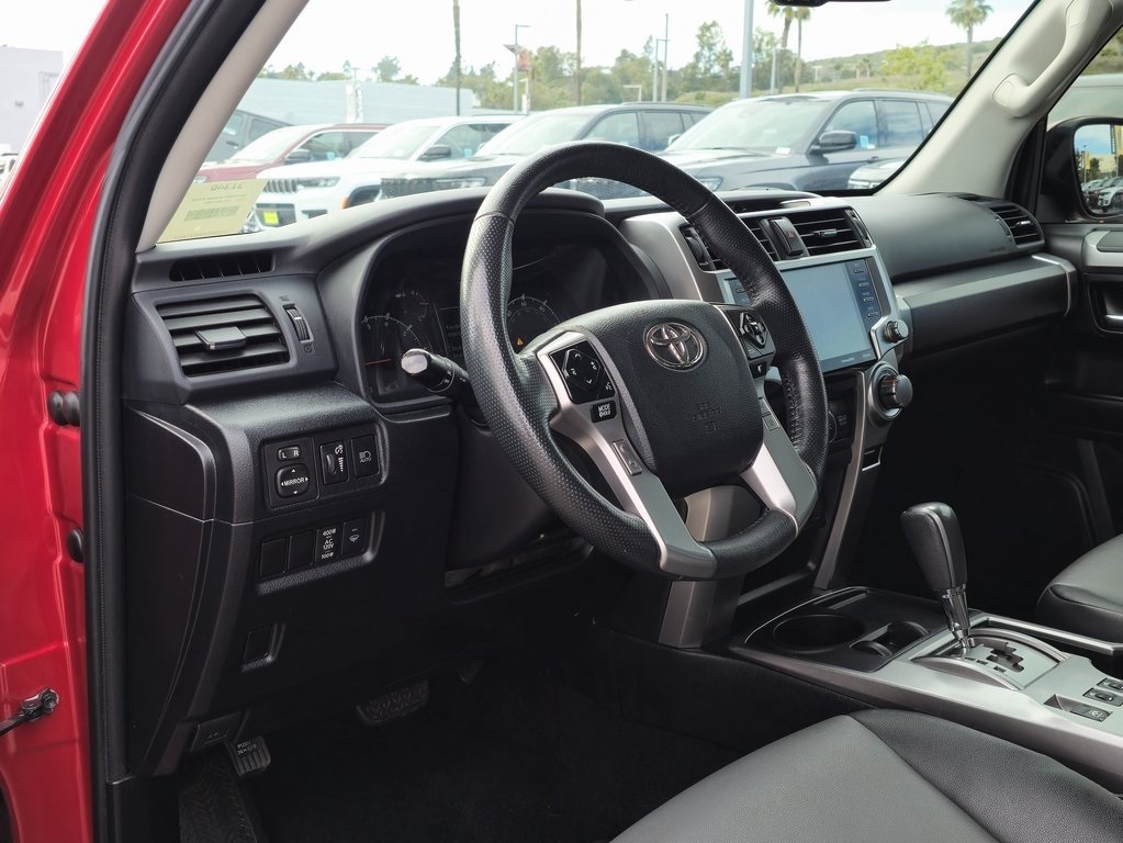 Vehicle image 18 of 38