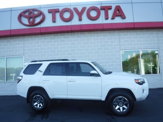 2023 Toyota 4Runner TRD Off Road