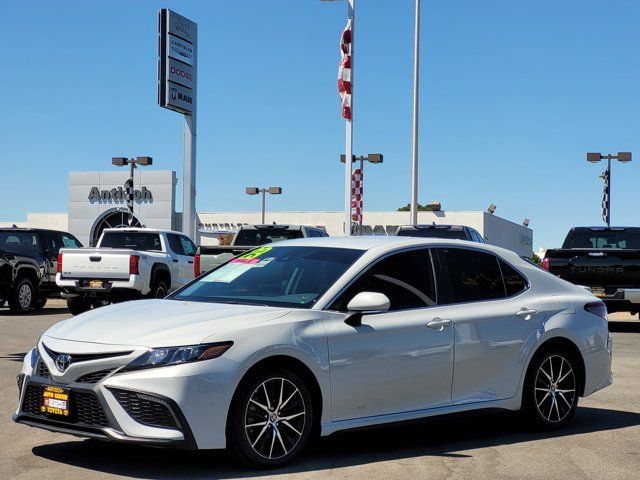 2023 Toyota Camry SE