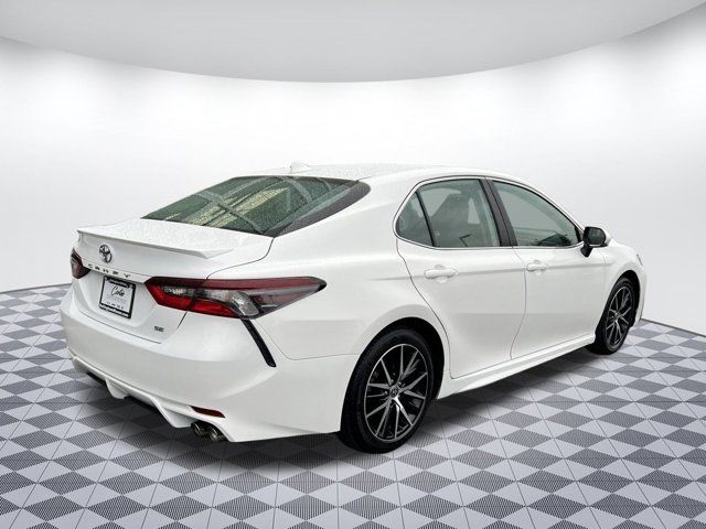 2023 Toyota Camry Hybrid SE Nightshade