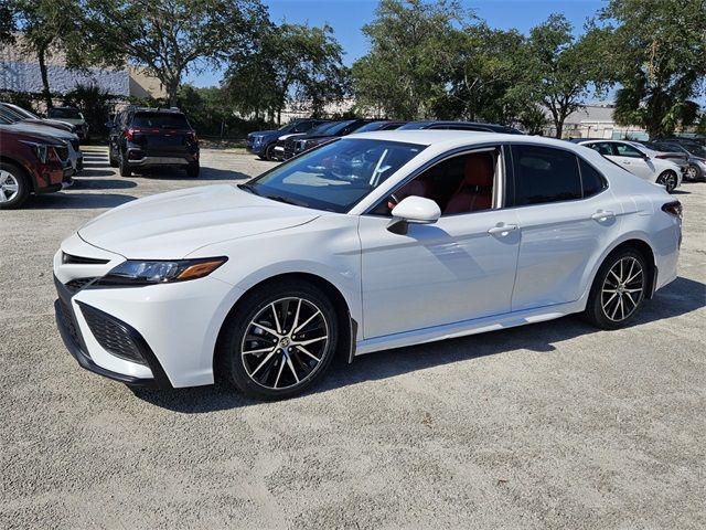 2023 Toyota Camry SE