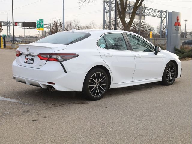 2023 Toyota Camry SE