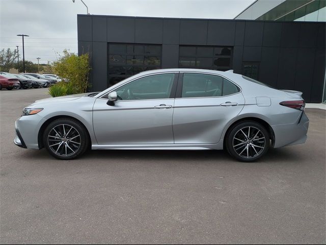 2023 Toyota Camry SE