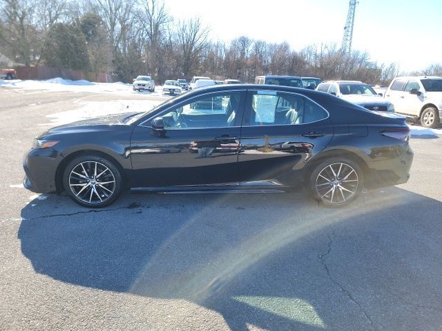 2023 Toyota Camry SE