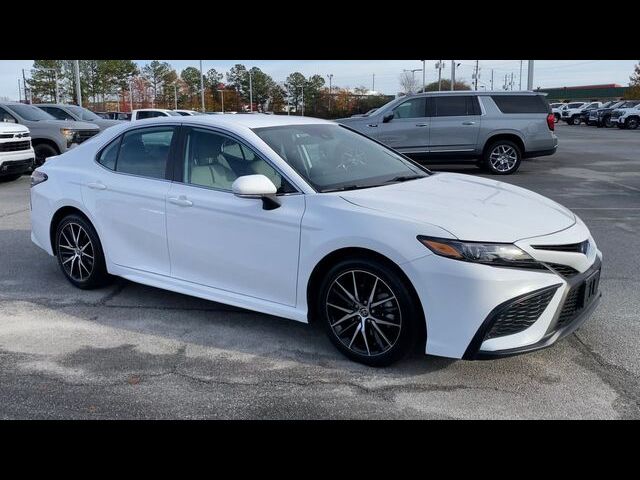 2023 Toyota Camry Hybrid SE