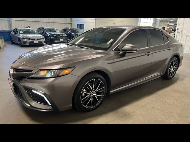 2023 Toyota Camry SE