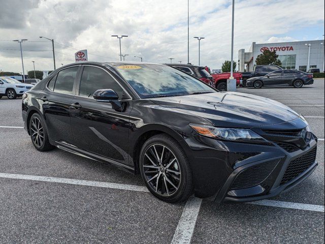 2023 Toyota Camry Hybrid SE