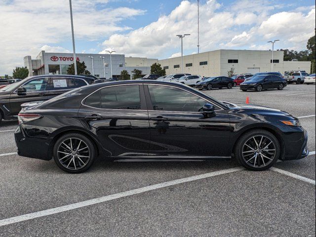 2023 Toyota Camry Hybrid SE